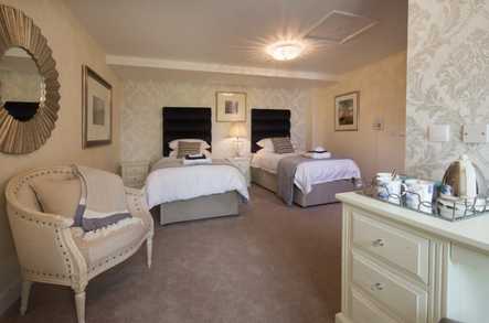 Wardington Court One Bedroom Apartment image 3