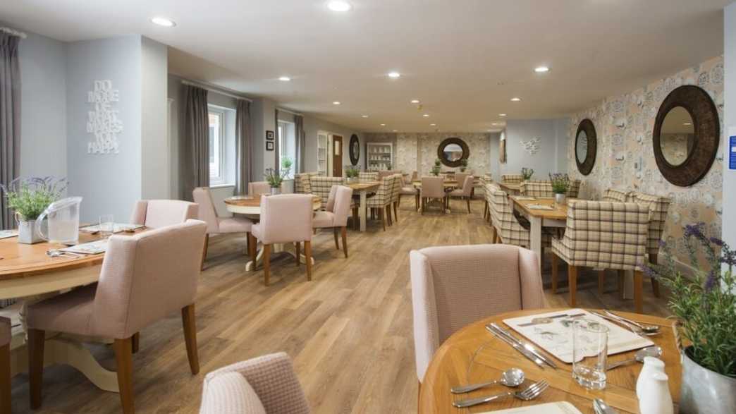 Wardington Court Retirement Living Kingsthorpe lifestyle-carousel - 1