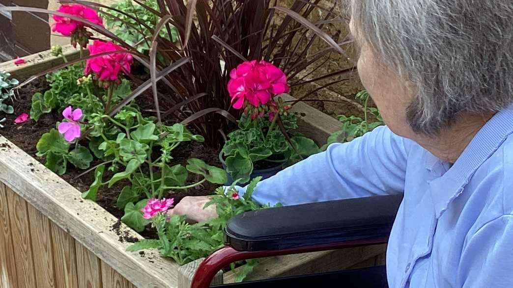 Wardington House Nursing Home Care Home Banbury activities-carousel - 3