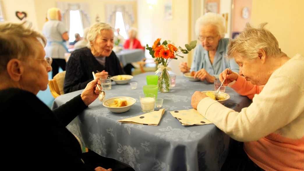 Washington Manor Care Home Care Home Washington meals-carousel - 2