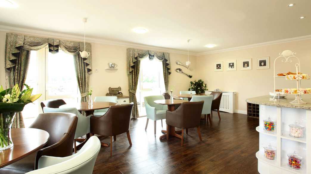 Water Mill House Care Home Care Home Hemel Hempstead meals-carousel - 1