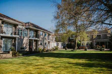 Waterloo House Care Home Limited Care Home Bedford  - 1