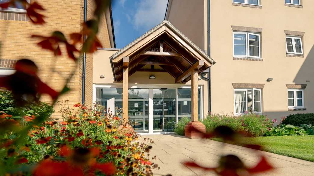 Edward Place Retirement Living Walton-on-thames wellbeing-carousel - 8