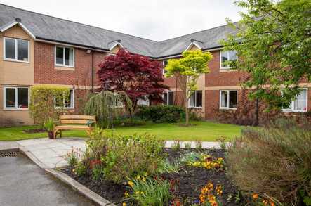 Weston Park Care Home EMI Care Home Macclesfield  - 5