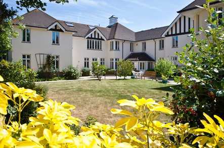 Whitegates Care Centre Limited Care Home Staines-upon-thames  - 4