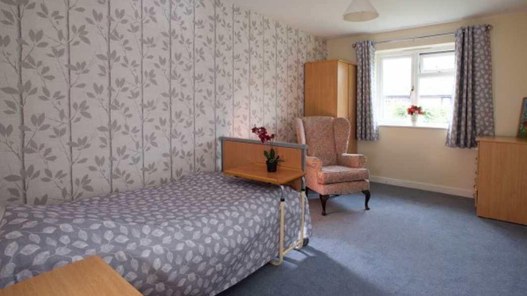 Willow Bank House Residential Home Care Home Pershore accommodation-carousel - 1
