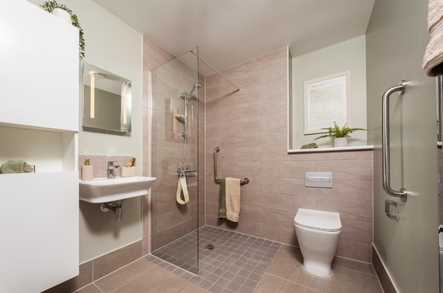 Witham Bungalows image 4