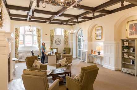 Woodbury House Care Home Reading  - 2