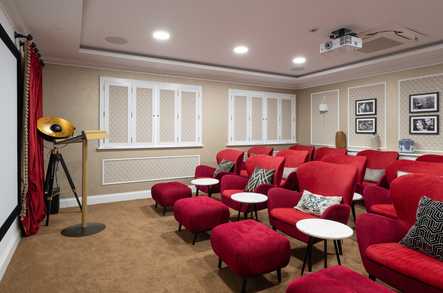 TLC Candlewood House Care Home Care Home London  - 5