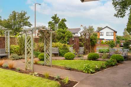 Ridgewood Court Residential Care Home Care Home Wirral  - 5