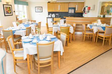 Ridgewood Court Residential Care Home Care Home Wirral  - 4