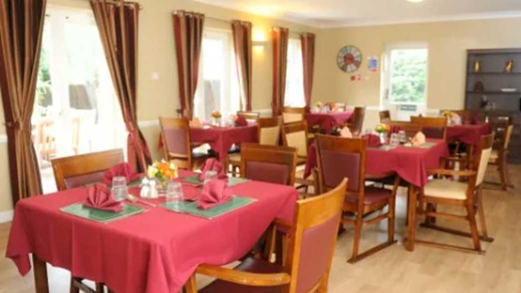 Avon Court Care Home Care Home Chippenham meals-carousel - 1