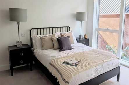 Apartment 17 image 3