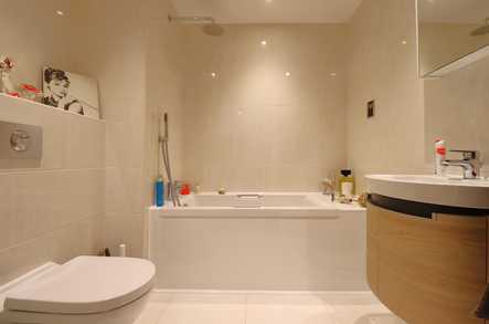 Apartment 23 image 5
