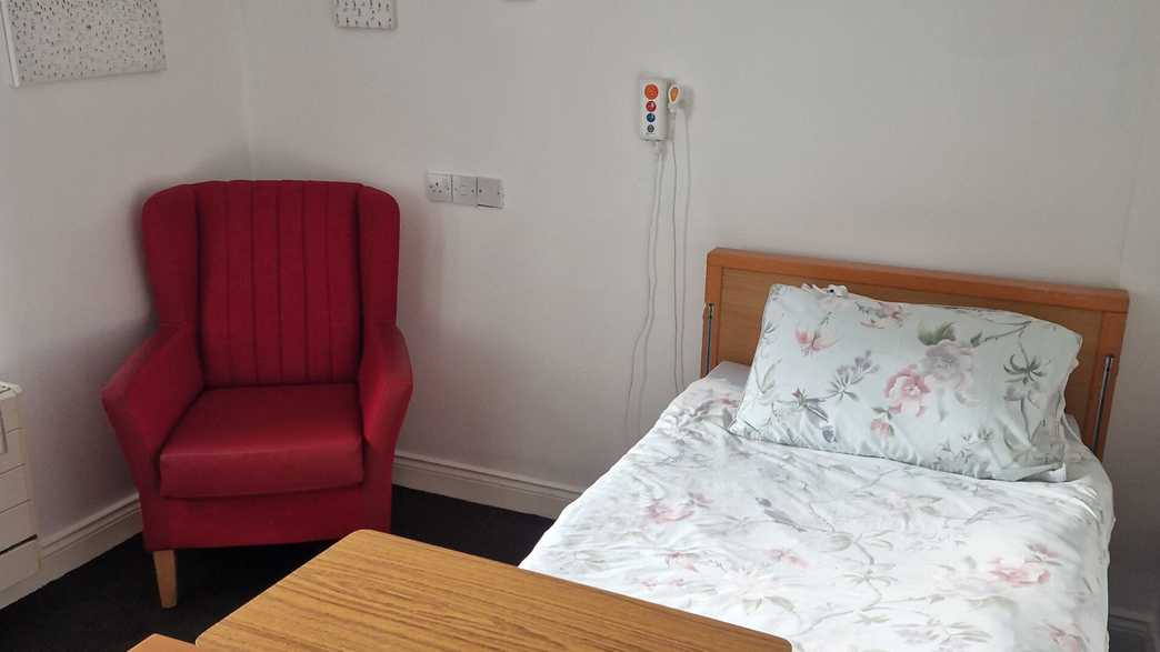 Temple Ewell Nursing Home Care Home Dover accommodation-carousel - 1