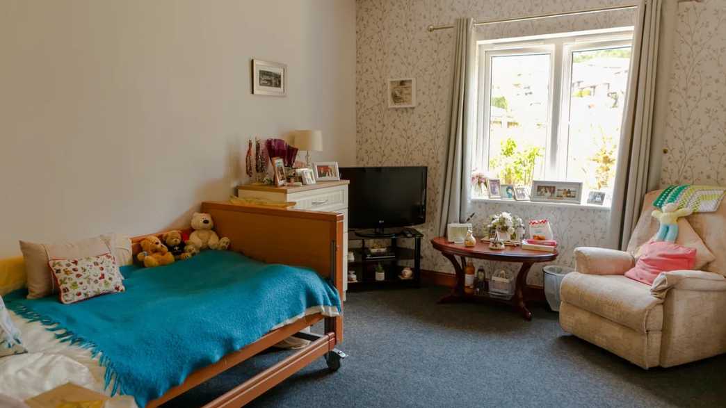 Duffryn Ffrwd Manor LTD Care Home Cardiff accommodation-carousel - 1