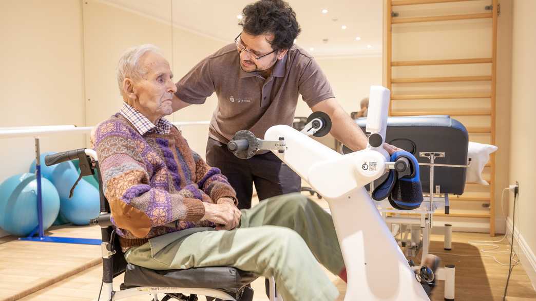 Bridge Park of Twyford Retirement Living Twyford wellbeing-carousel - 3