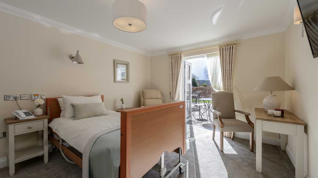 Bridge House Nursing Home Care Home Twyford accommodation-carousel - 3