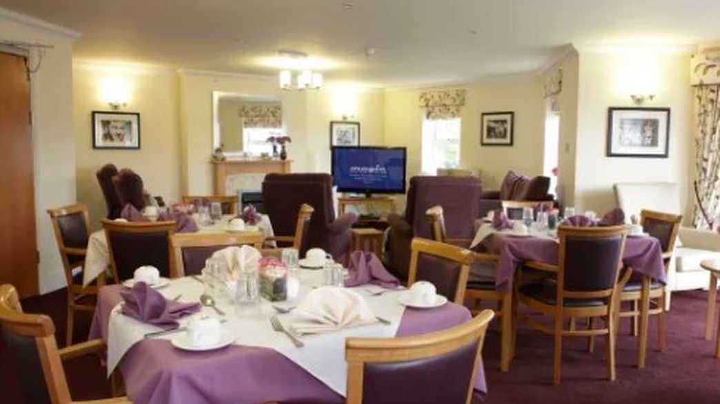 Berrycroft Manor Care Home Stockport buildings-carousel - 4