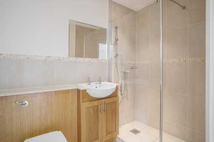 Newlands of Stow Apartment 8 image 3