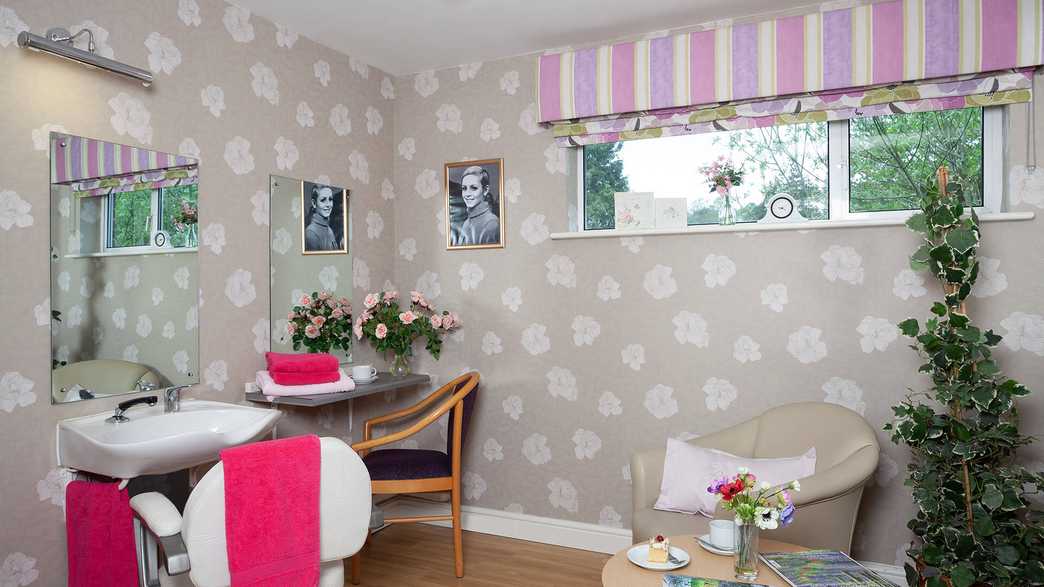 Chestnut View Care Centre Care Home Haslemere buildings-carousel - 2