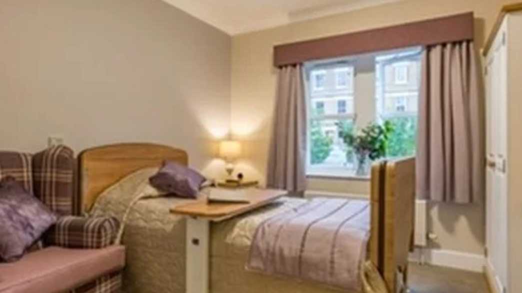 Cheverton Lodge Care Home London accommodation-carousel - 2