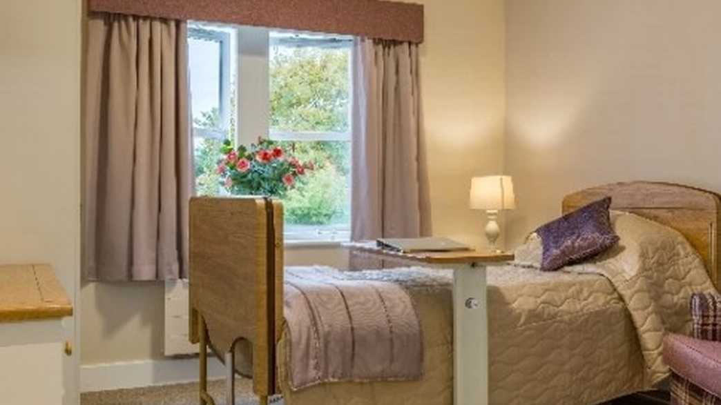Cheverton Lodge Care Home London accommodation-carousel - 3