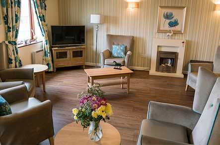 Cwrt-Clwydi-Gwyn Care Home Care Home Neath  - 3