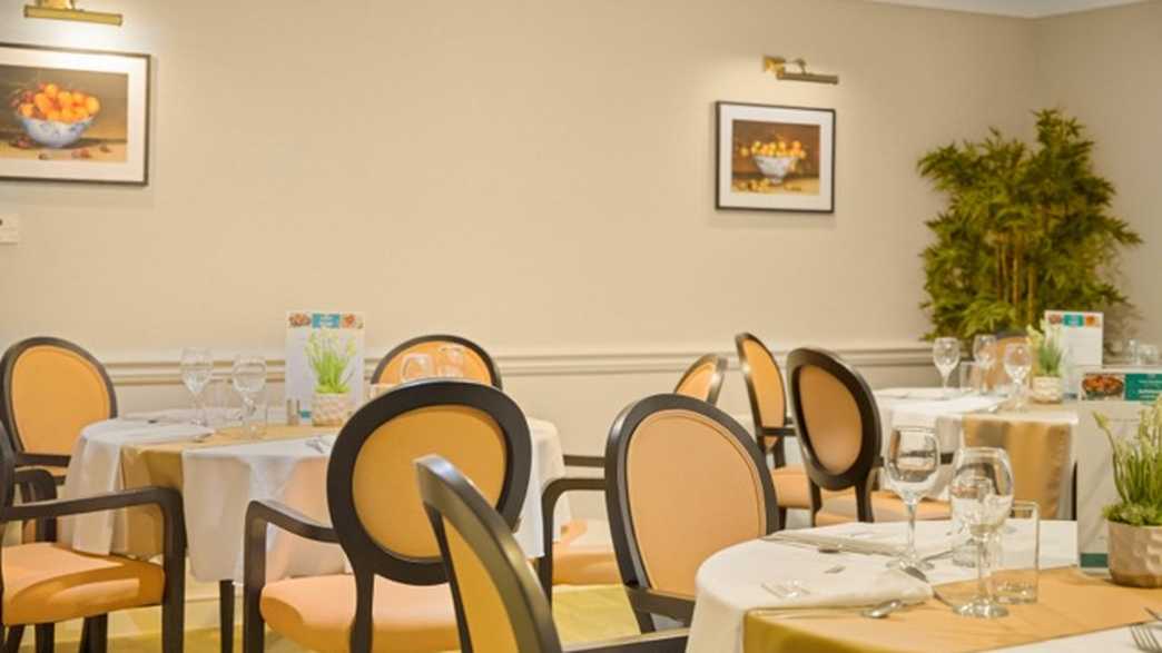 Ashmead Care Centre Care Home London meals-carousel - 1