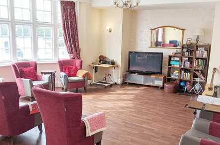 Compton Lodge Care Home London  - 3