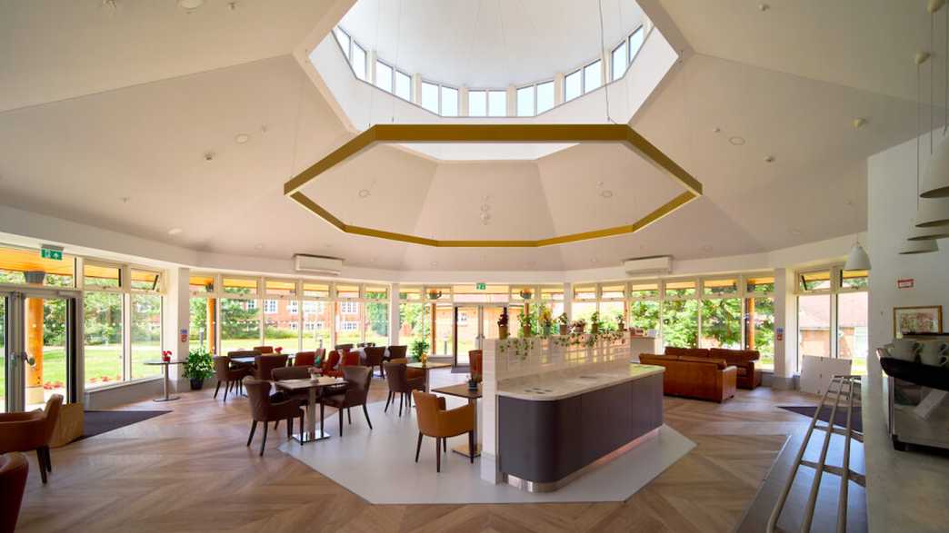 Eliza Palmer Care Home Care Home Walton-on-thames meals-carousel - 1
