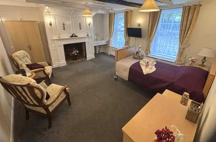 Glebe House Care Home Care Home Caterham  - 4