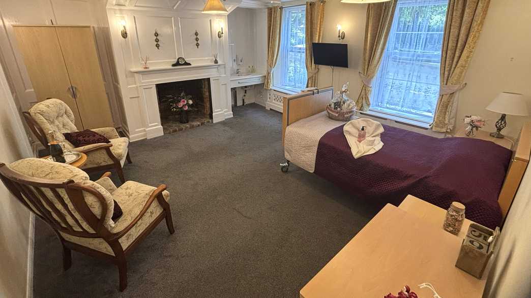 Glebe House Care Home Care Home Caterham accommodation-carousel - 2