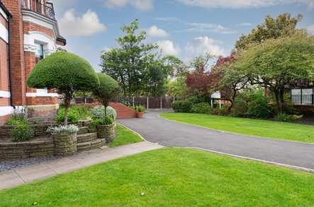 Hampton Court Care Home Southport  - 5