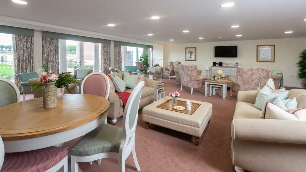 Harvard Place Retirement Living Stratford-upon-Avon lifestyle-carousel - 1