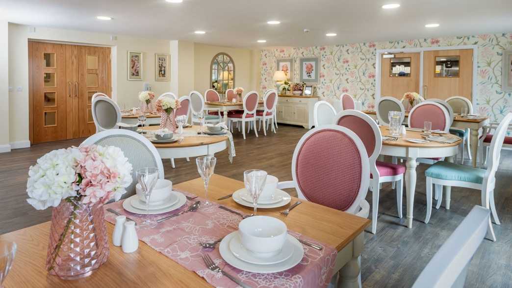 Harvard Place Retirement Living Stratford-upon-Avon lifestyle-carousel - 3