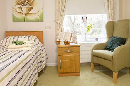 Highclere Care Home Care Home Milton Keynes  - 4