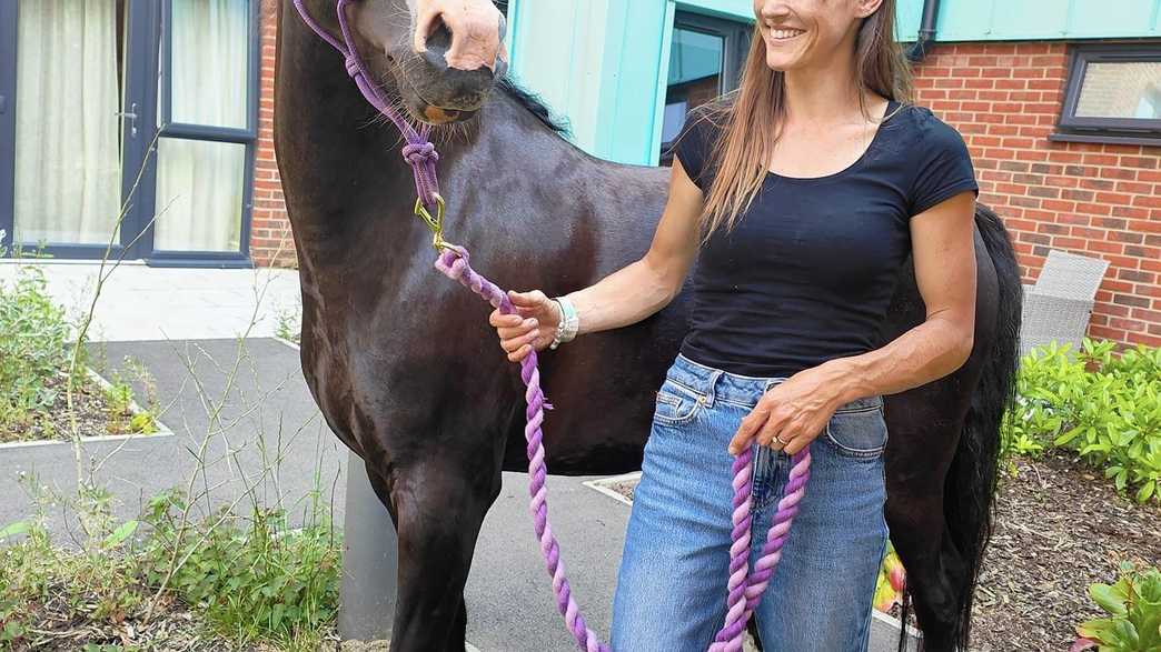 Alston House Care Home Care Home Eastleigh activities-carousel - 3