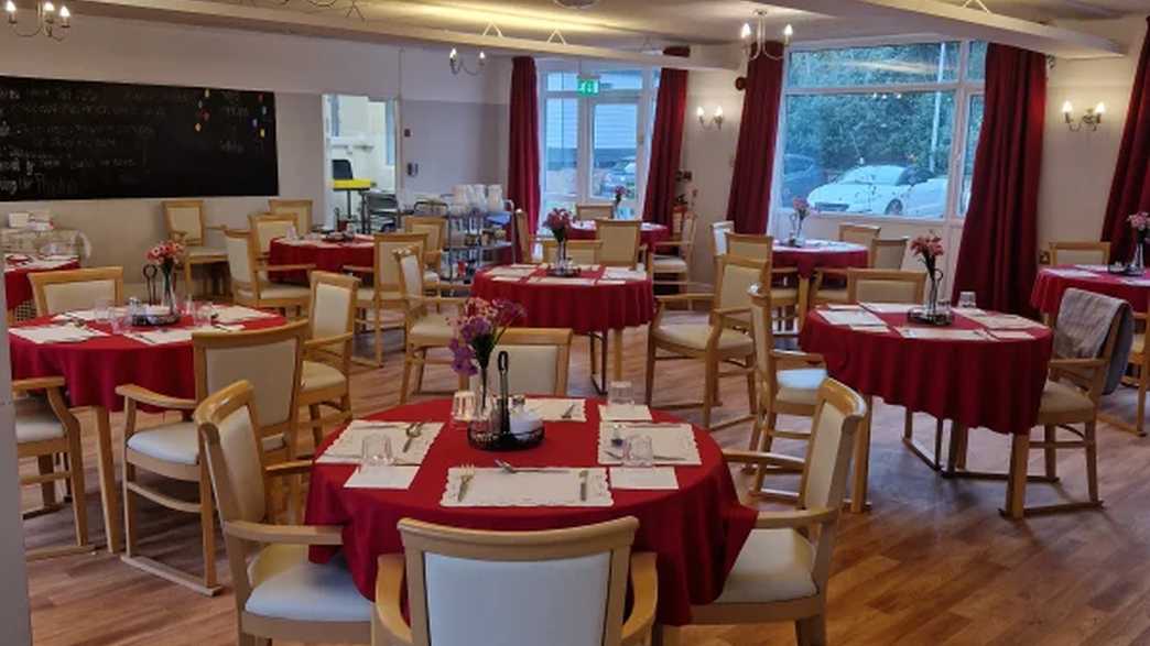 Kirby House Care Home Leicester meals-carousel - 2