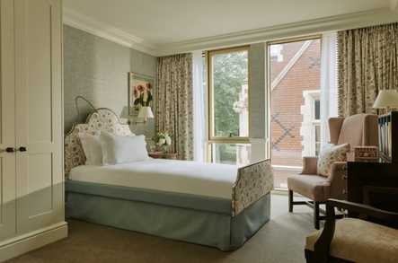 KYN Hurlingham Care Home London  - 5