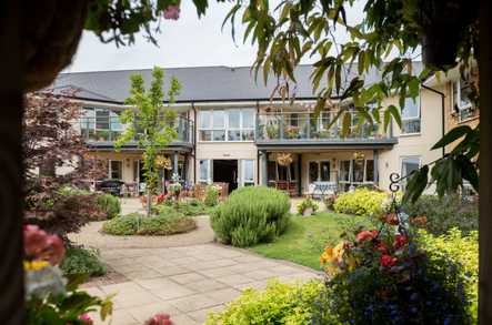 Lent Rise House Care Home Slough  - 1
