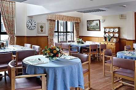 Llwyn Teg Residential Care Home Care Home Llanfyllin  - 2