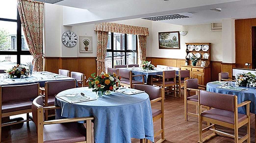 Llwyn Teg Residential Care Home Care Home Llanfyllin buildings-carousel - 2