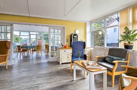 Marple Lodge Care Home Care Home Stockport  - 4