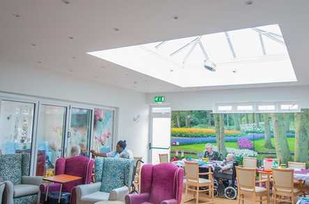 Rowallan House Care Home Romford  - 3