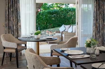 Queen Elizabeth Park Care Home Care Home Guildford  - 3
