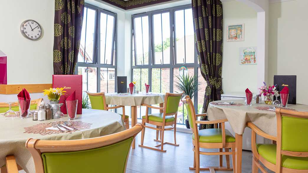 Hengist Field Care Home Care Home Sittingbourne meals-carousel - 7