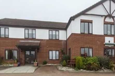 Oakwoods Care Home Care Home Fakenham  - 1