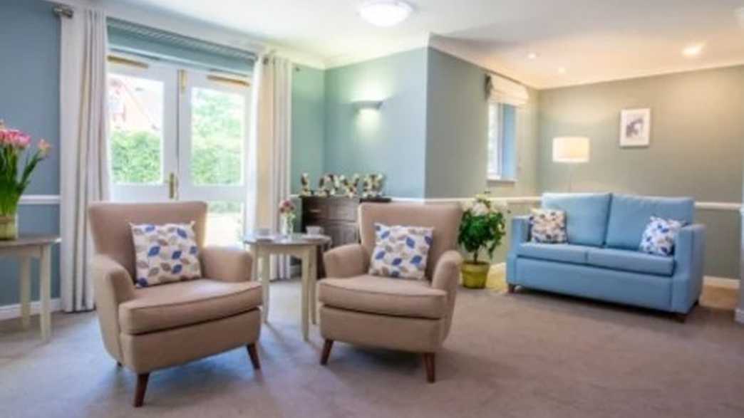 Parkside Care Home Care Home Reading buildings-carousel - 1