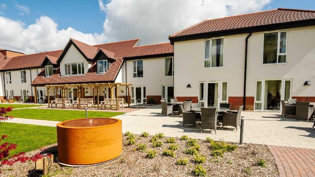 Peverel Green Care Home Care Home Hatfield Peverel, Chelmsford buildings-carousel - 4